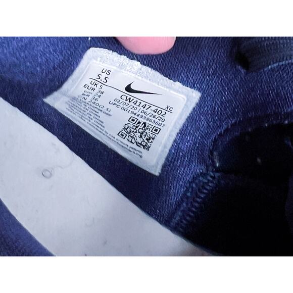 Nike Kyrie Size 5.5 Low 3 TB Promo 'Midnight Navy' Basketball Sneaker CW4147 402 - Picture 10 of 10